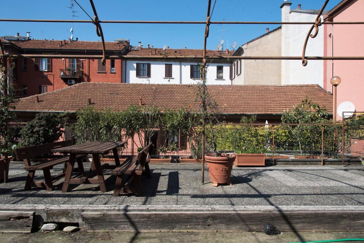 Peaceful Court Apartment In Shopping District Milán Exterior foto