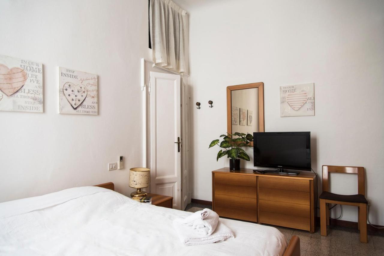 Peaceful Court Apartment In Shopping District Milán Exterior foto